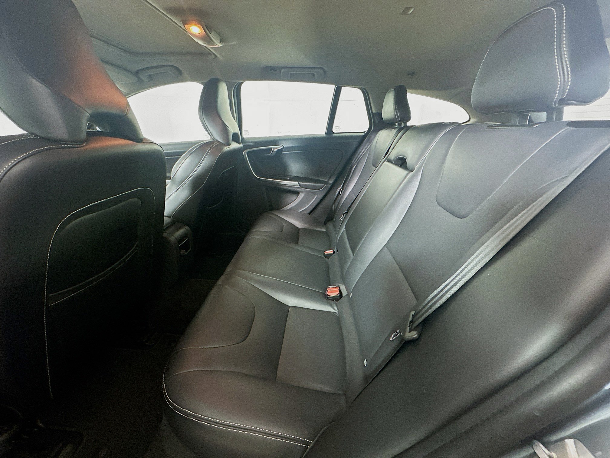 Used 2018 Volvo V60 T5 Dynamic AWD/4WD image 27