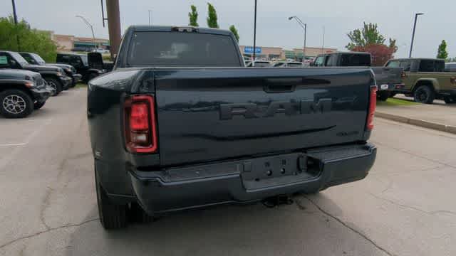 New 2026 RAM 3500 Big Horn AWD/4WD image 7