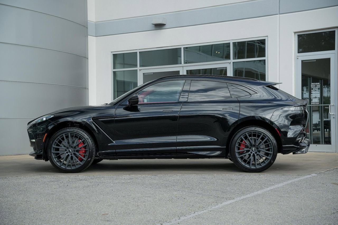 New 2026 Aston Martin DBX 707 image 9