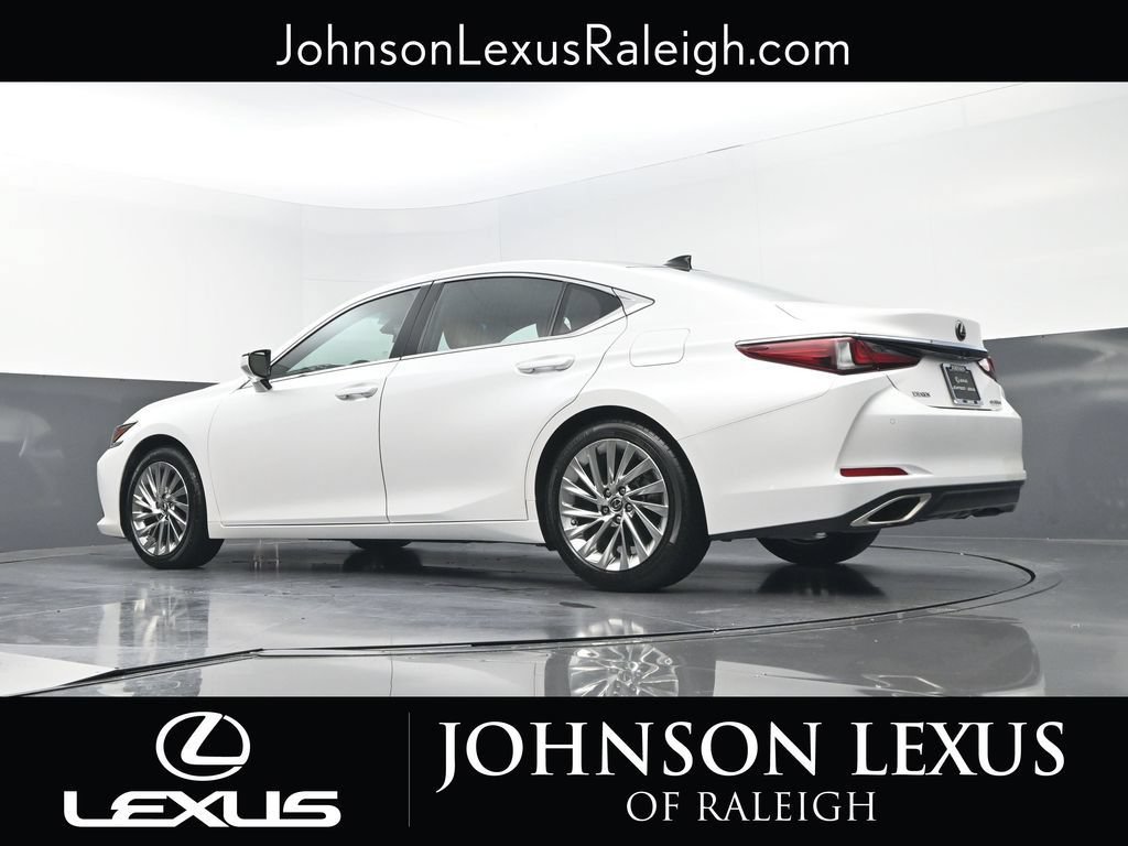 Used 2019 Lexus ES 350 Ultra Luxury w/ Accessory Package FWD image 18