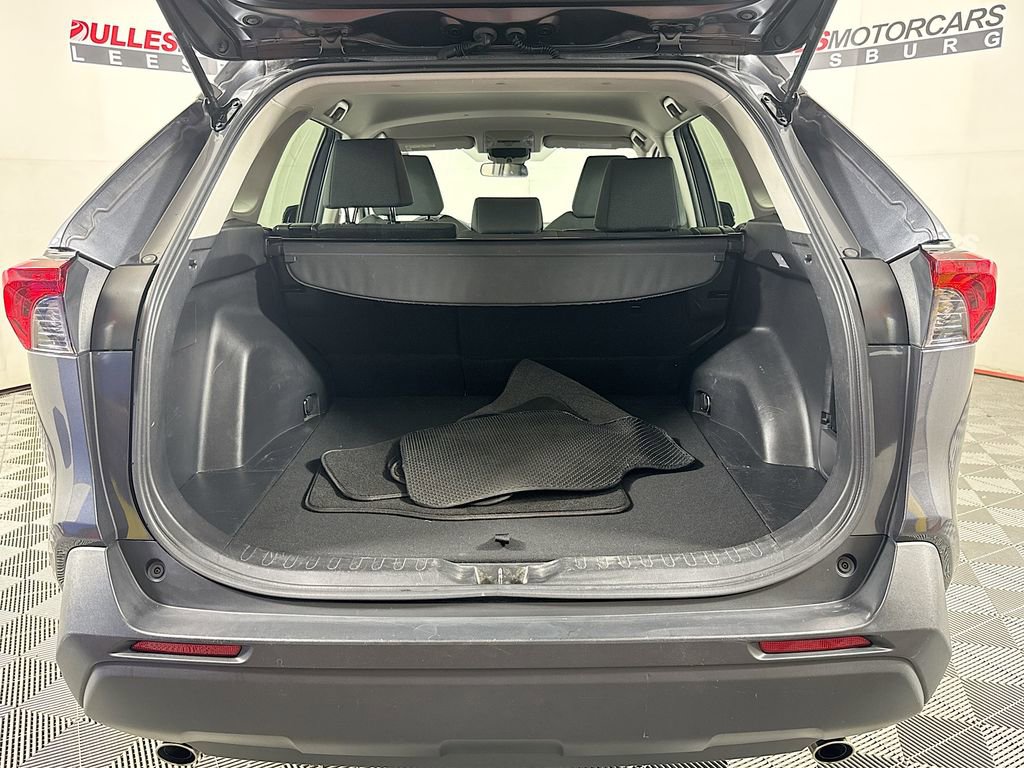 Used 2020 Toyota RAV4 LE w/ Carpet Mat Package image 23