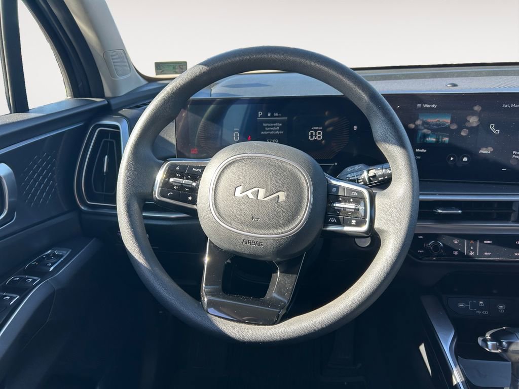 Used 2025 Kia Sorento LX image 12