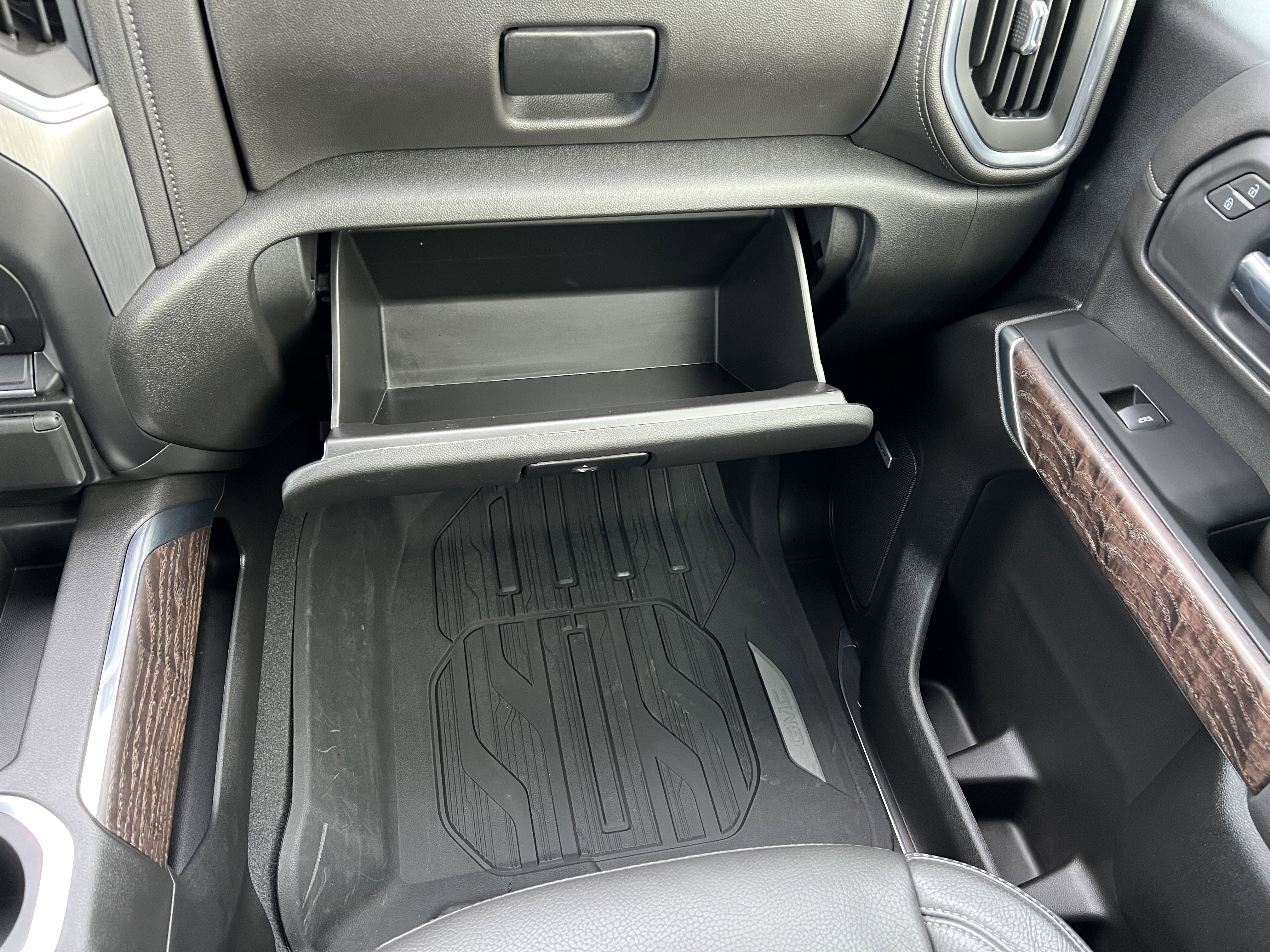 Used 2023 GMC Sierra 3500 Denali w/ Denali Ultimate Package image 35