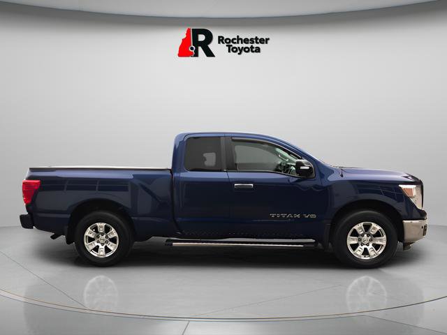 Used 2019 Nissan Titan SV w/ SV Convenience Package image 5
