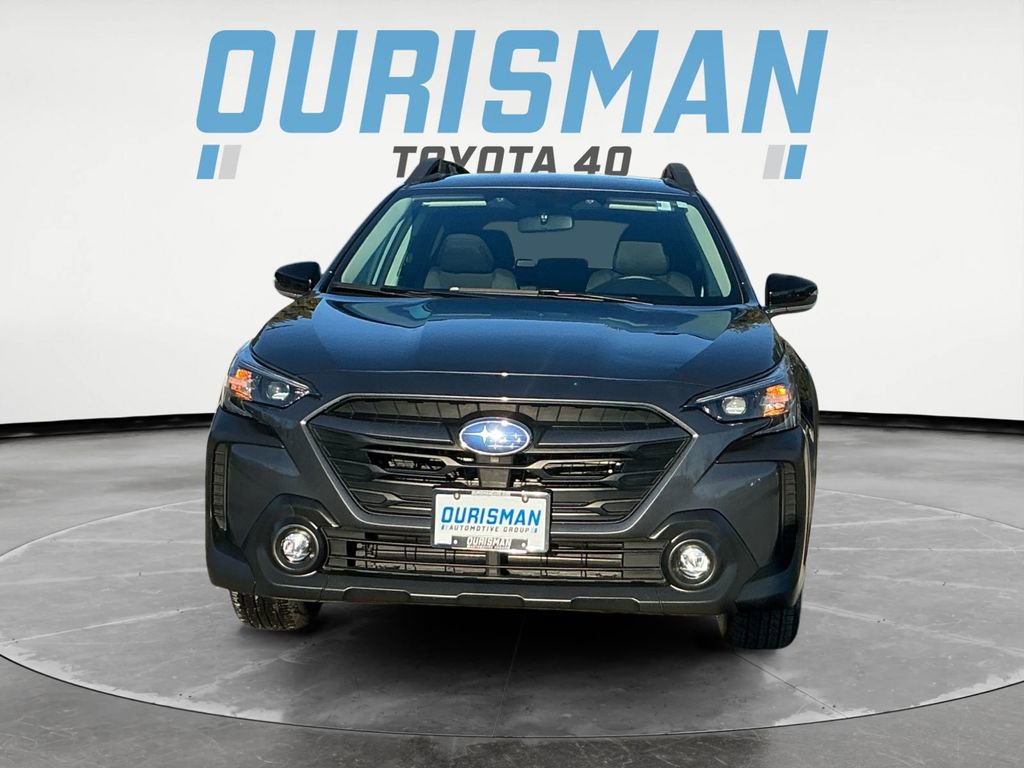 Used 2025 Subaru Outback Premium image 1