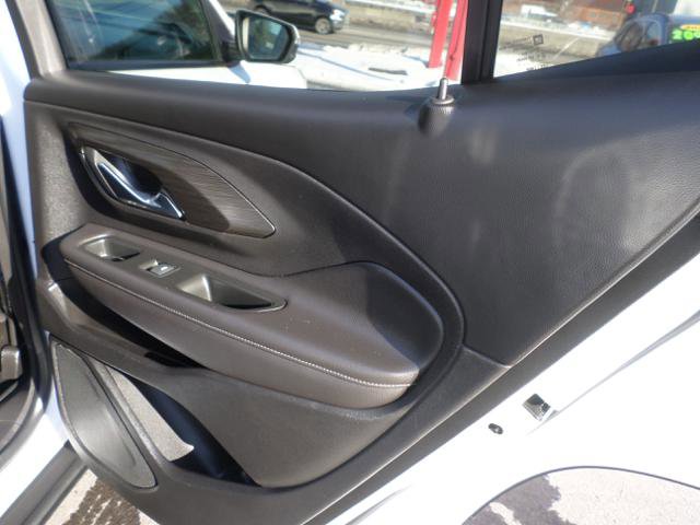 Used 2022 GMC Terrain SLT w/ Infotainment Package II image 40