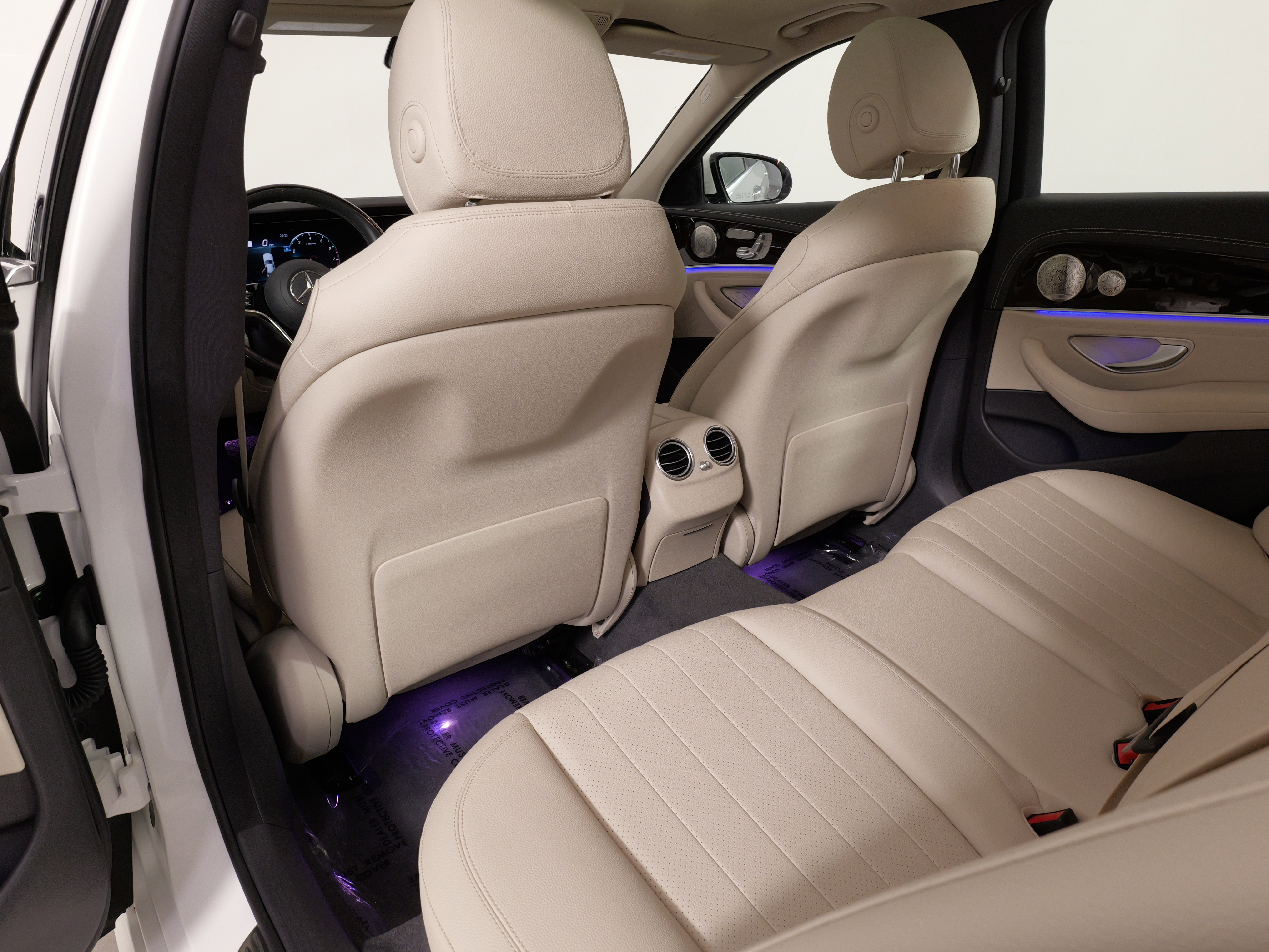 Used 2021 Mercedes-Benz E 350 4MATIC Sedan w/ Premium Package image 35