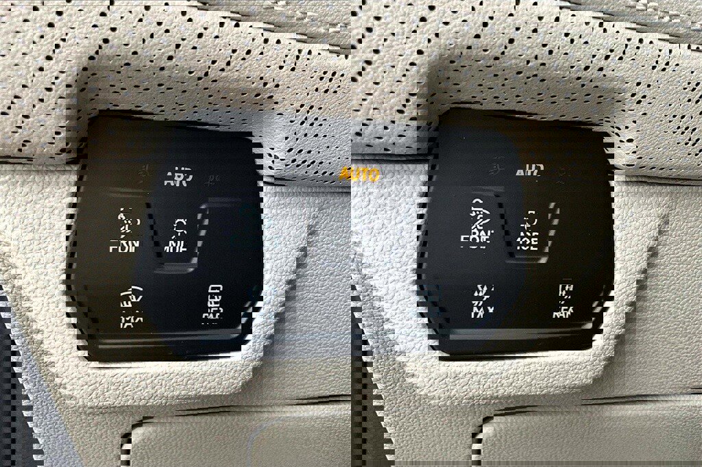 New 2026 Volkswagen Atlas SE image 28