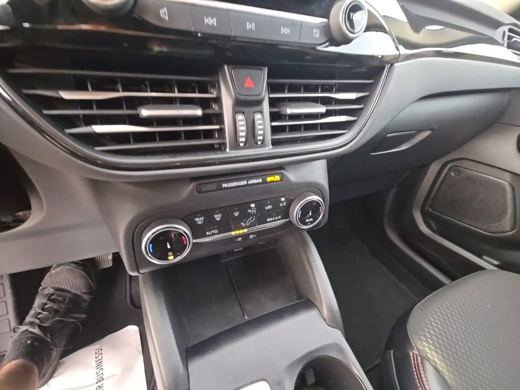 Used 2025 Ford Escape ST-Line FWD image 19