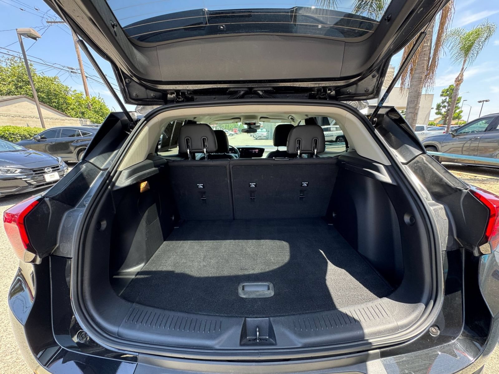 Used 2025 Buick Encore GX Preferred AWD/4WD image 29