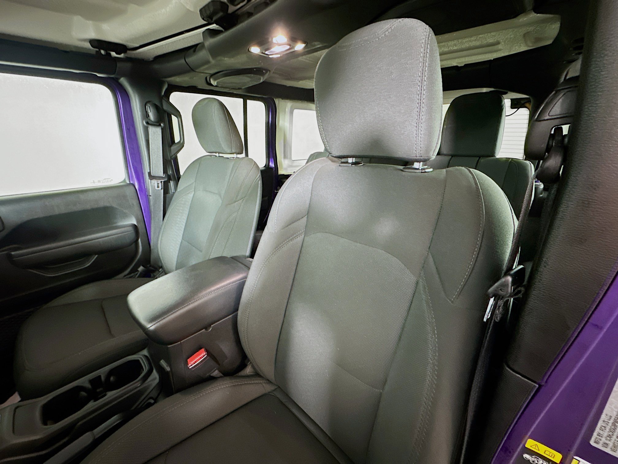 Used 2023 Jeep Wrangler Willys image 19