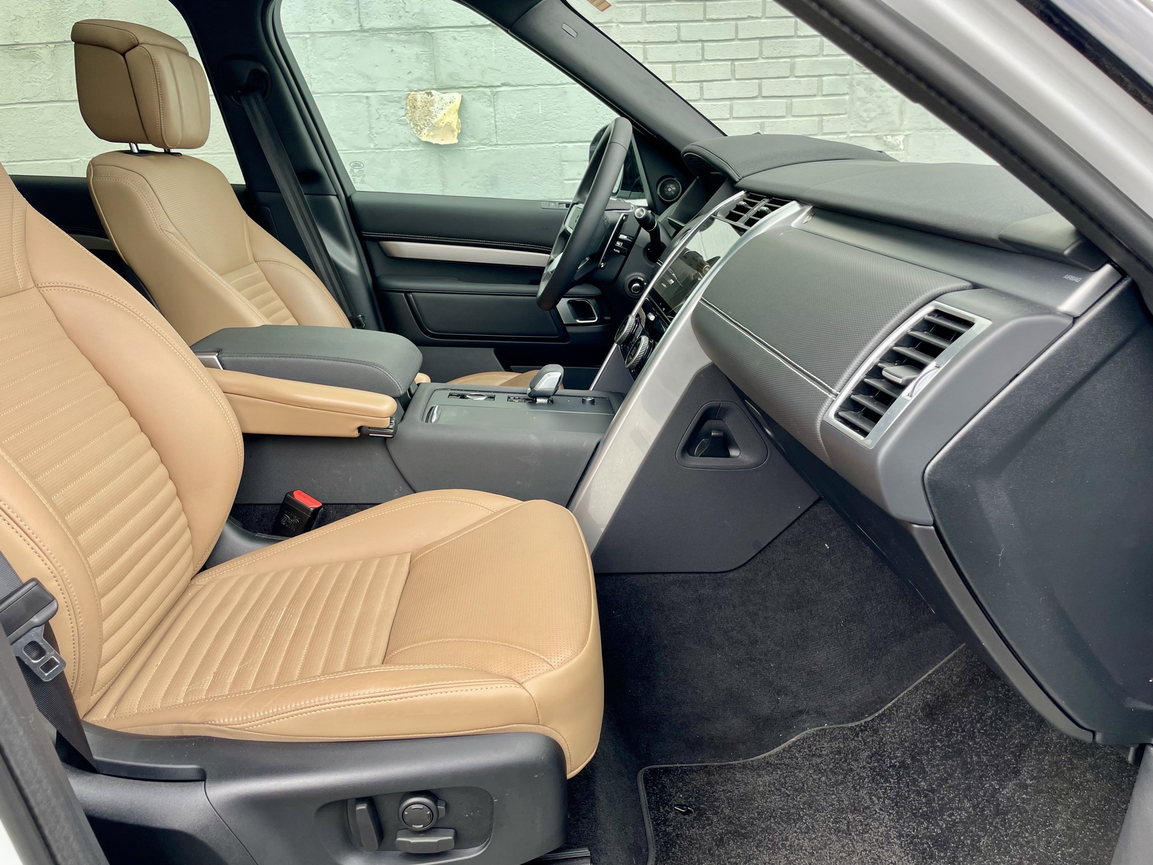Certified 2025 Land Rover Discovery Dynamic SE AWD/4WD image 15