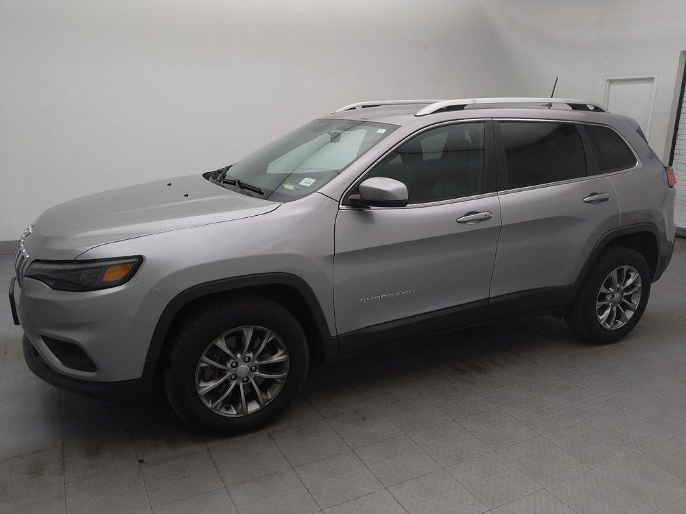 Used 2019 Jeep Cherokee Latitude Plus image 2