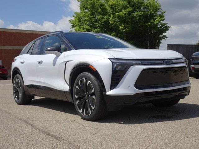 New 2026 Chevrolet Blazer EV RS w/ Super Cruise Package FWD image 14