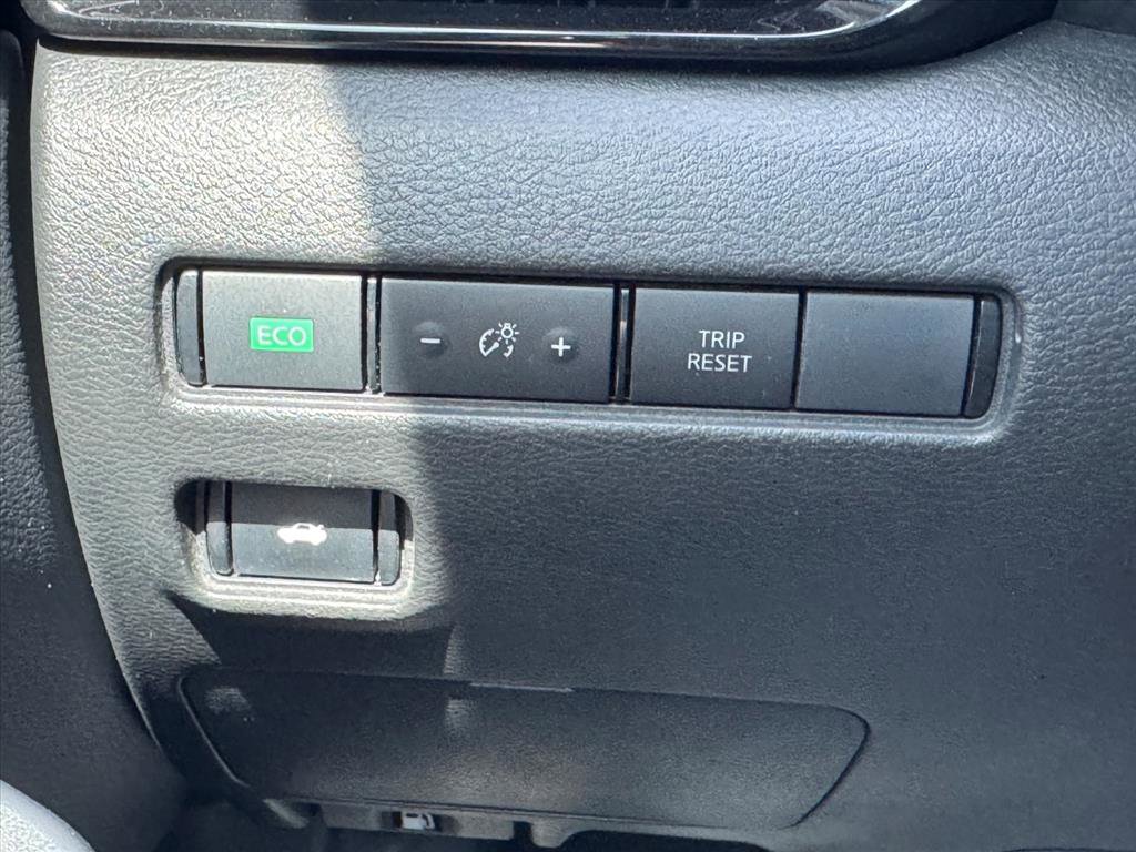 Used 2022 Nissan Sentra SV w/ All-Weather Package FWD image 25