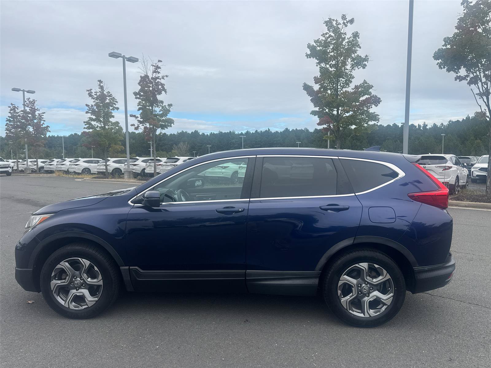 Used 2017 Honda CR-V EX image 4