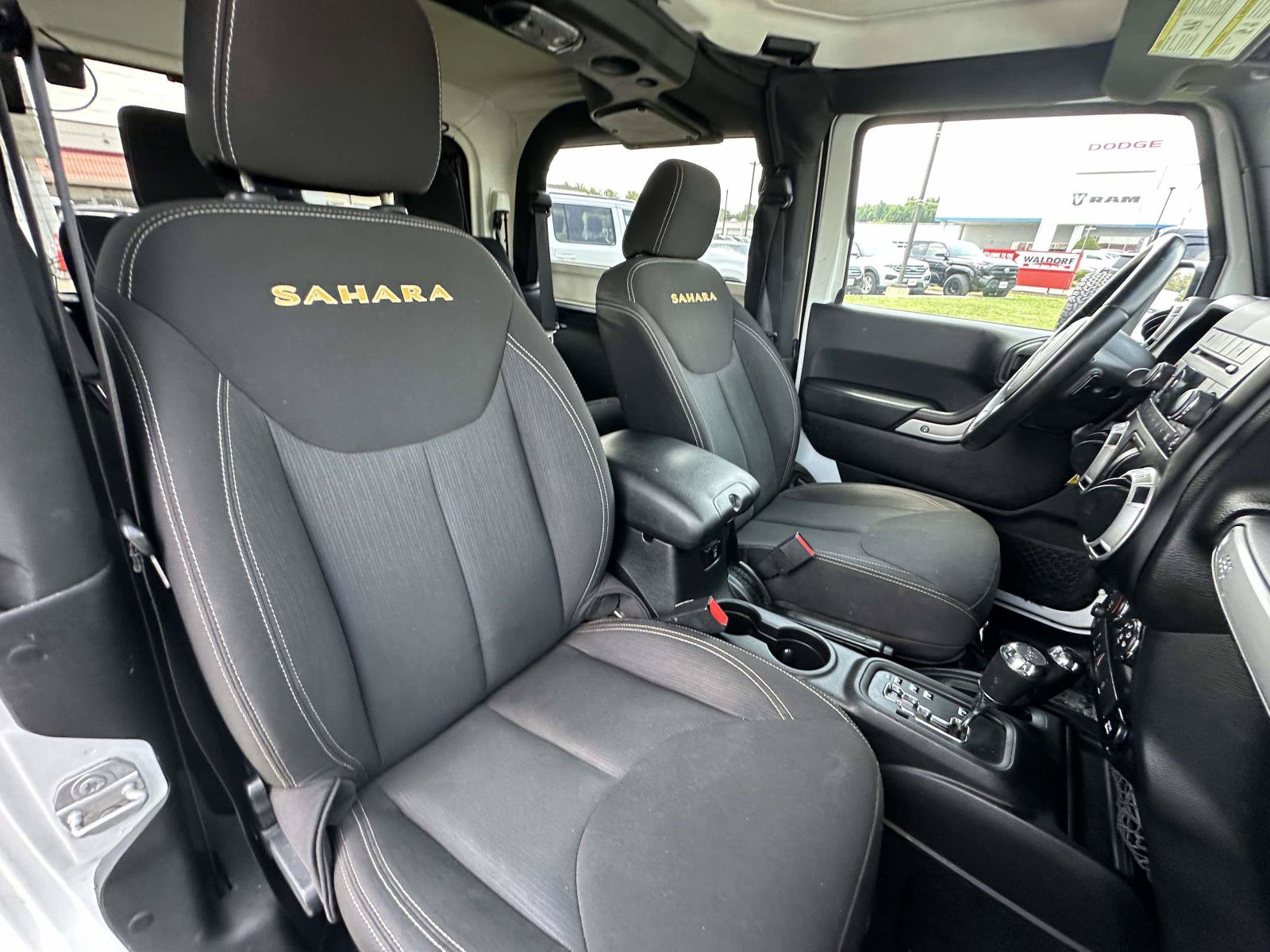 Used 2015 Jeep Wrangler Sahara w/ Connectivity Group AWD/4WD image 24