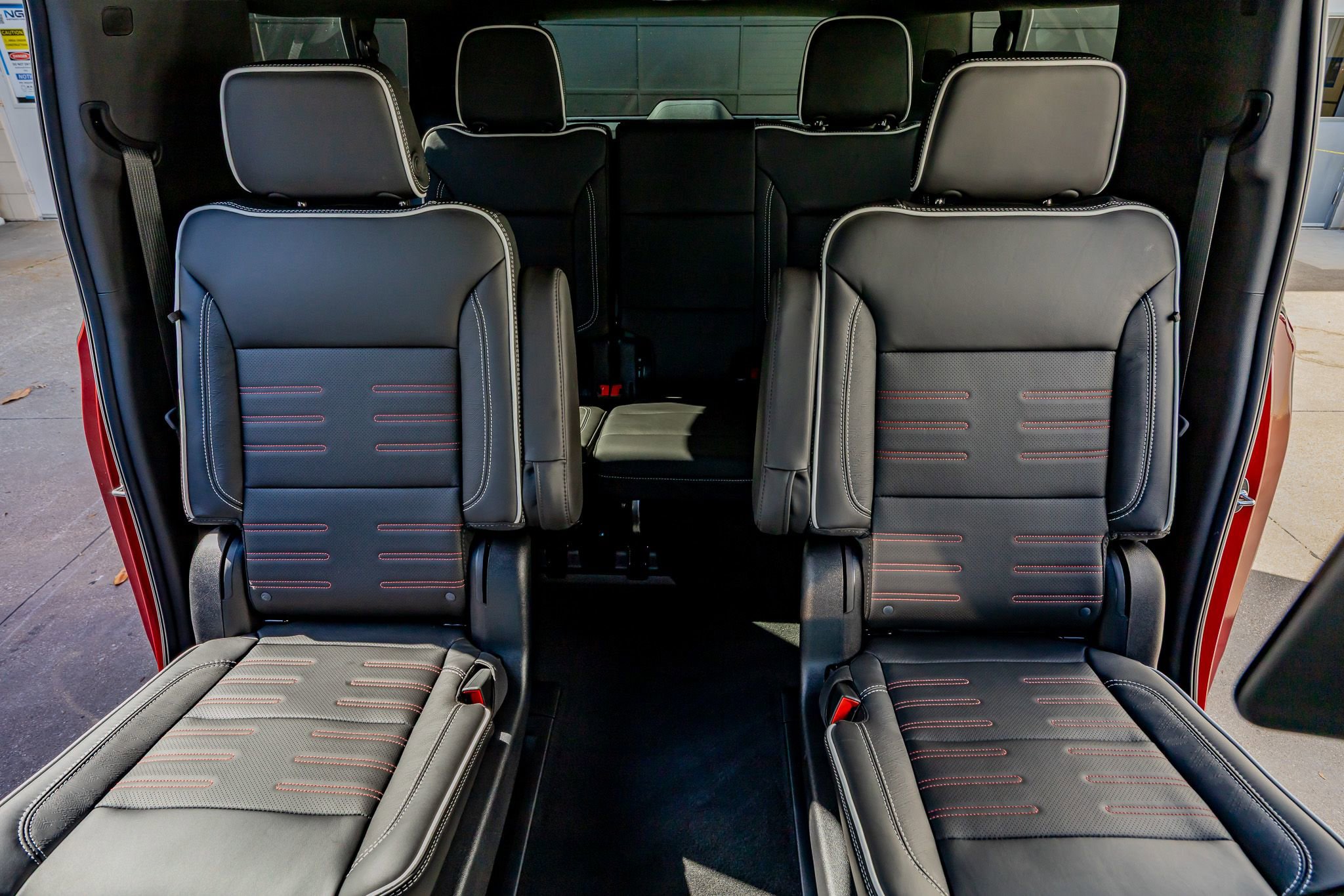Used 2026 GMC Yukon XL AT4 Ultimate AWD/4WD image 34