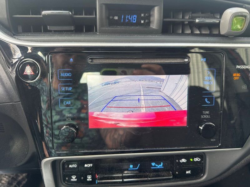 Used 2017 Toyota Corolla LE image 24