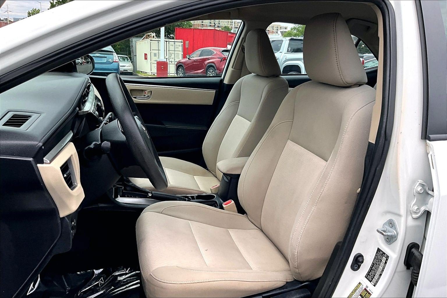 Used 2014 Toyota Corolla LE FWD image 23