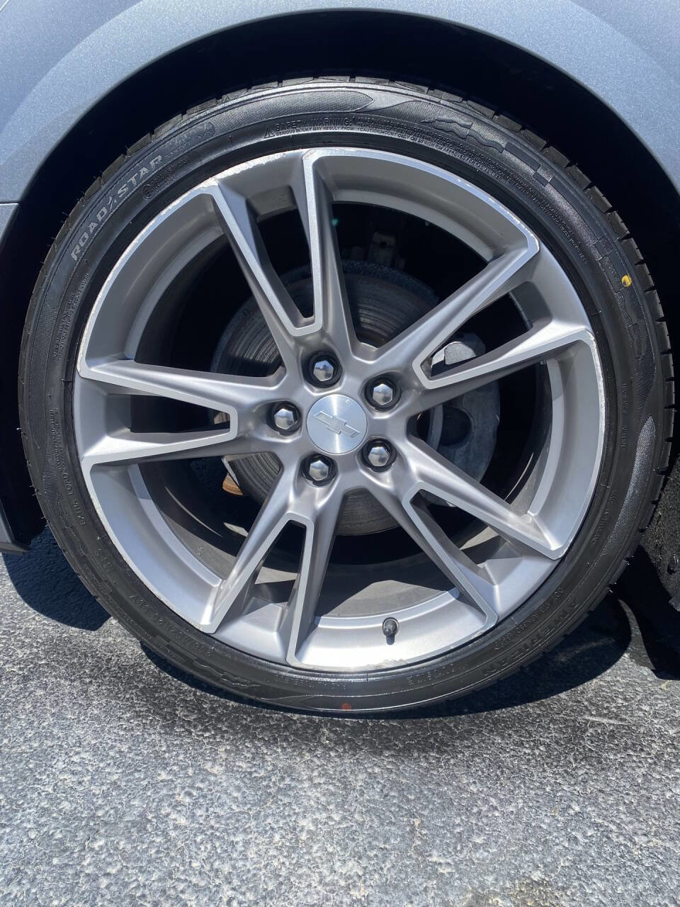 Used 2020 Chevrolet Camaro LT w/ RS Package RWD image 6