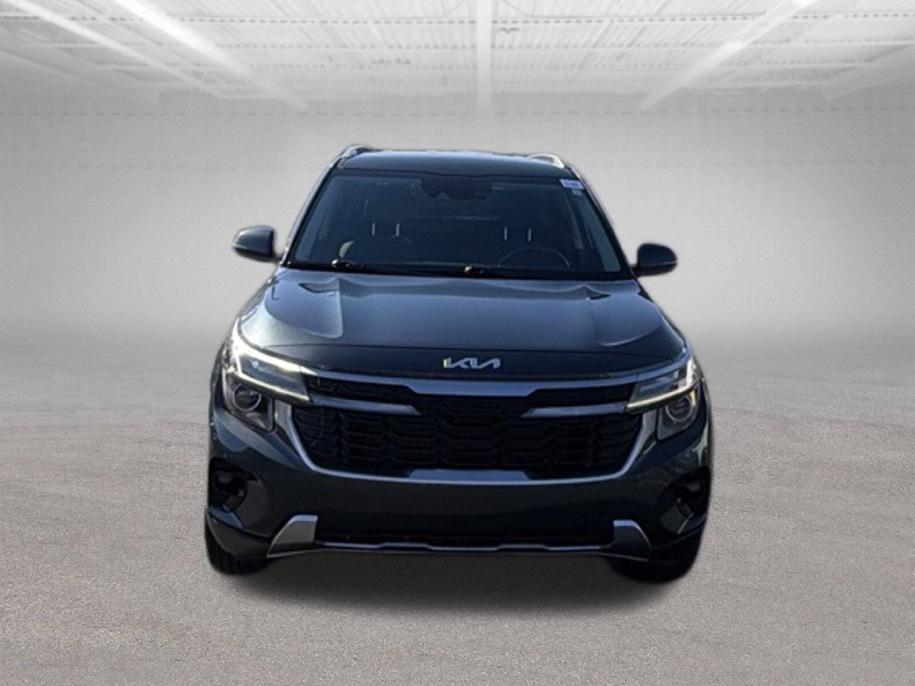 Used 2024 Kia Seltos S AWD/4WD image 2