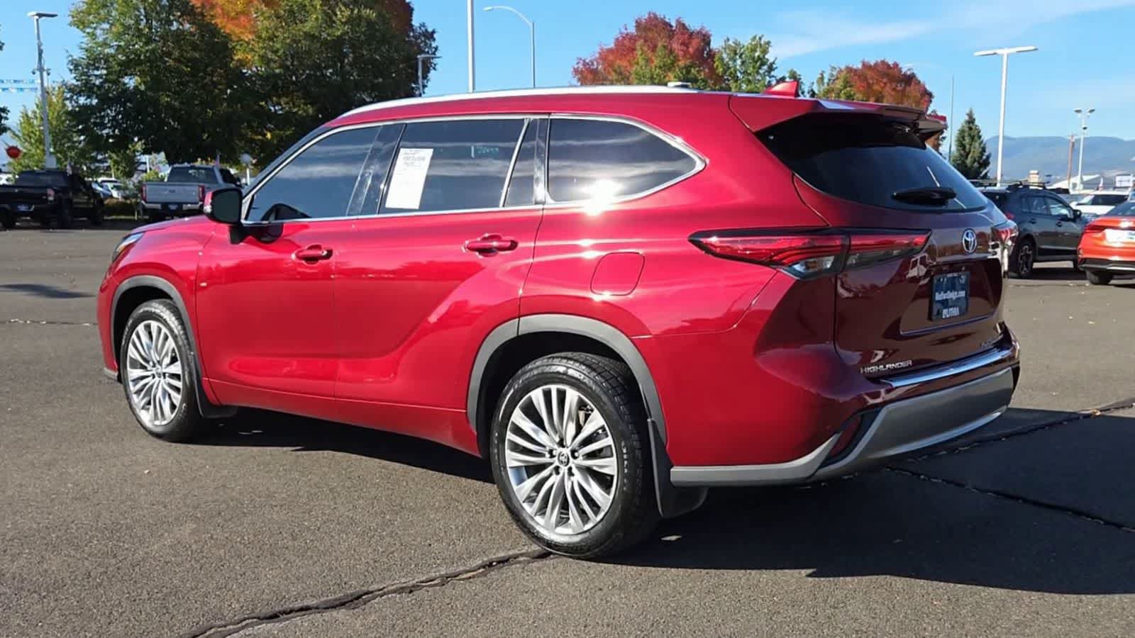 Used 2022 Toyota Highlander Platinum AWD/4WD image 6