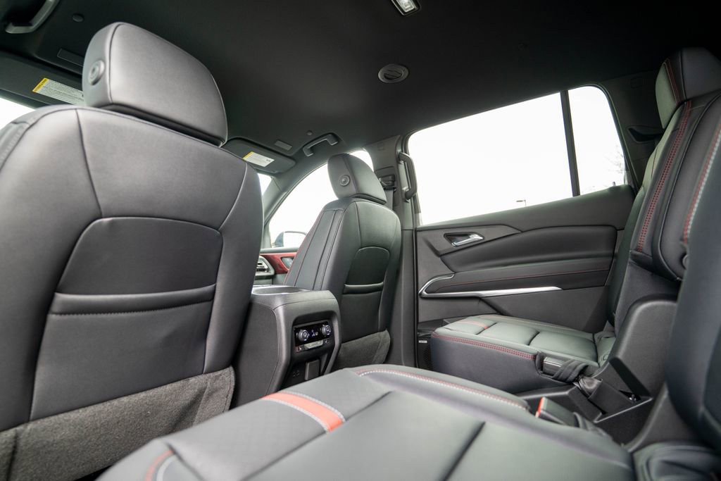 New 2026 Chevrolet Traverse RS image 30