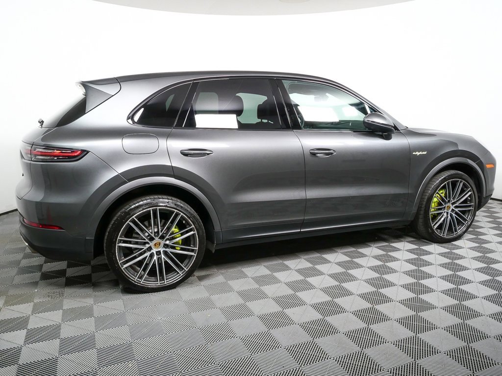 Used 2020 Porsche Cayenne E-Hybrid image 28