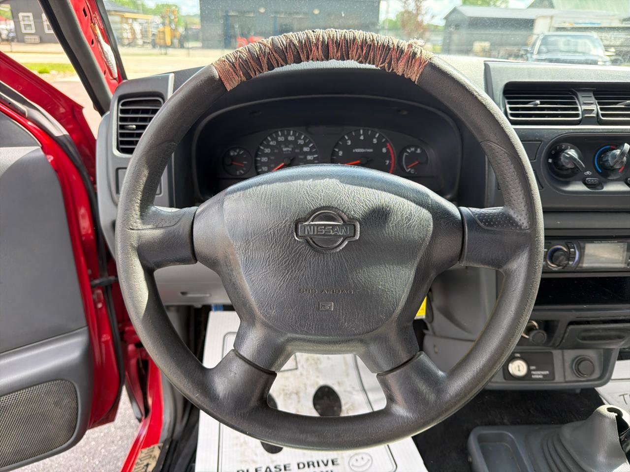 Used 2001 Nissan Frontier XE RWD image 10