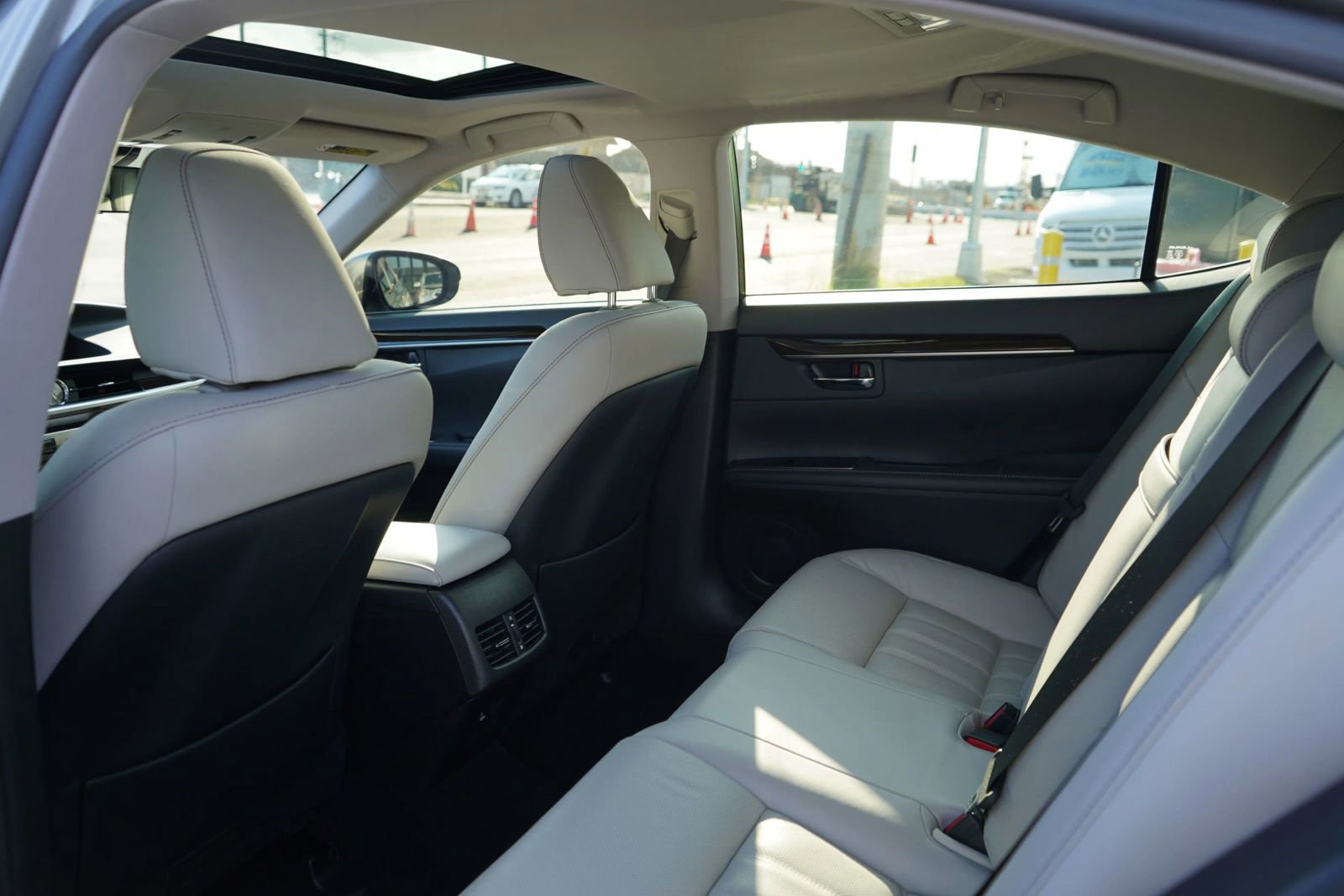 Used 2017 Lexus ES 350 FWD image 17