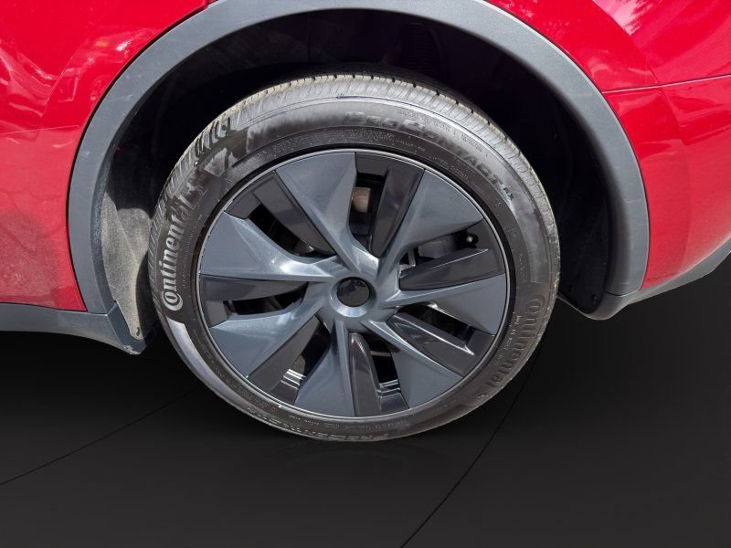 Used 2024 Tesla Model Y Long Range AWD/4WD image 22