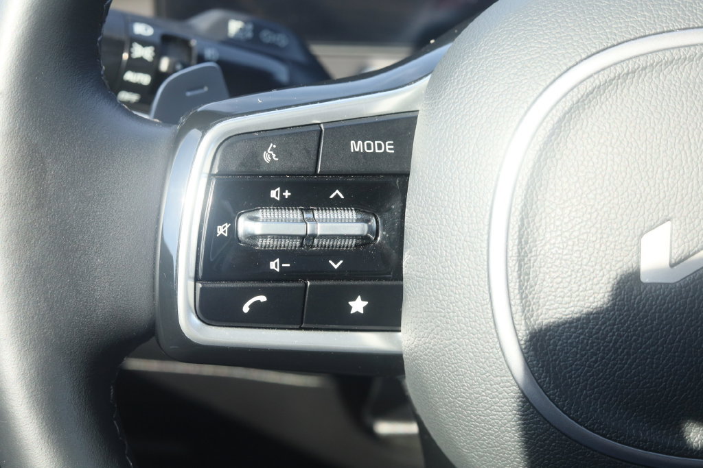 Used 2025 Kia Sorento SX Prestige AWD/4WD image 25
