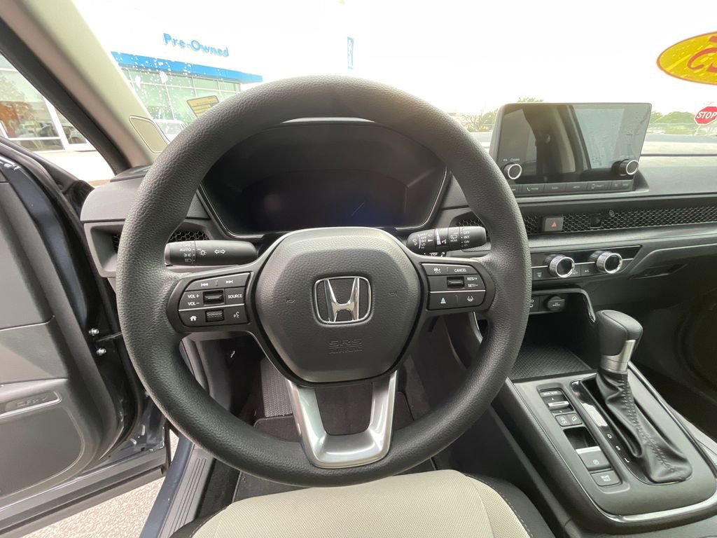 Used 2025 Honda CR-V EX image 30