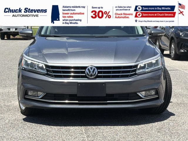 Used 2018 Volkswagen Passat 2.0T SE FWD image 4
