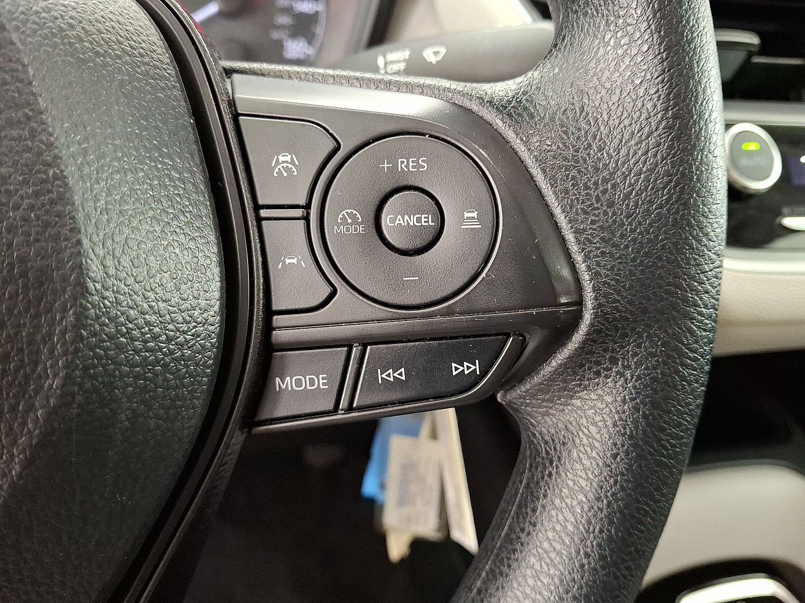 Certified 2025 Toyota Corolla LE FWD image 10