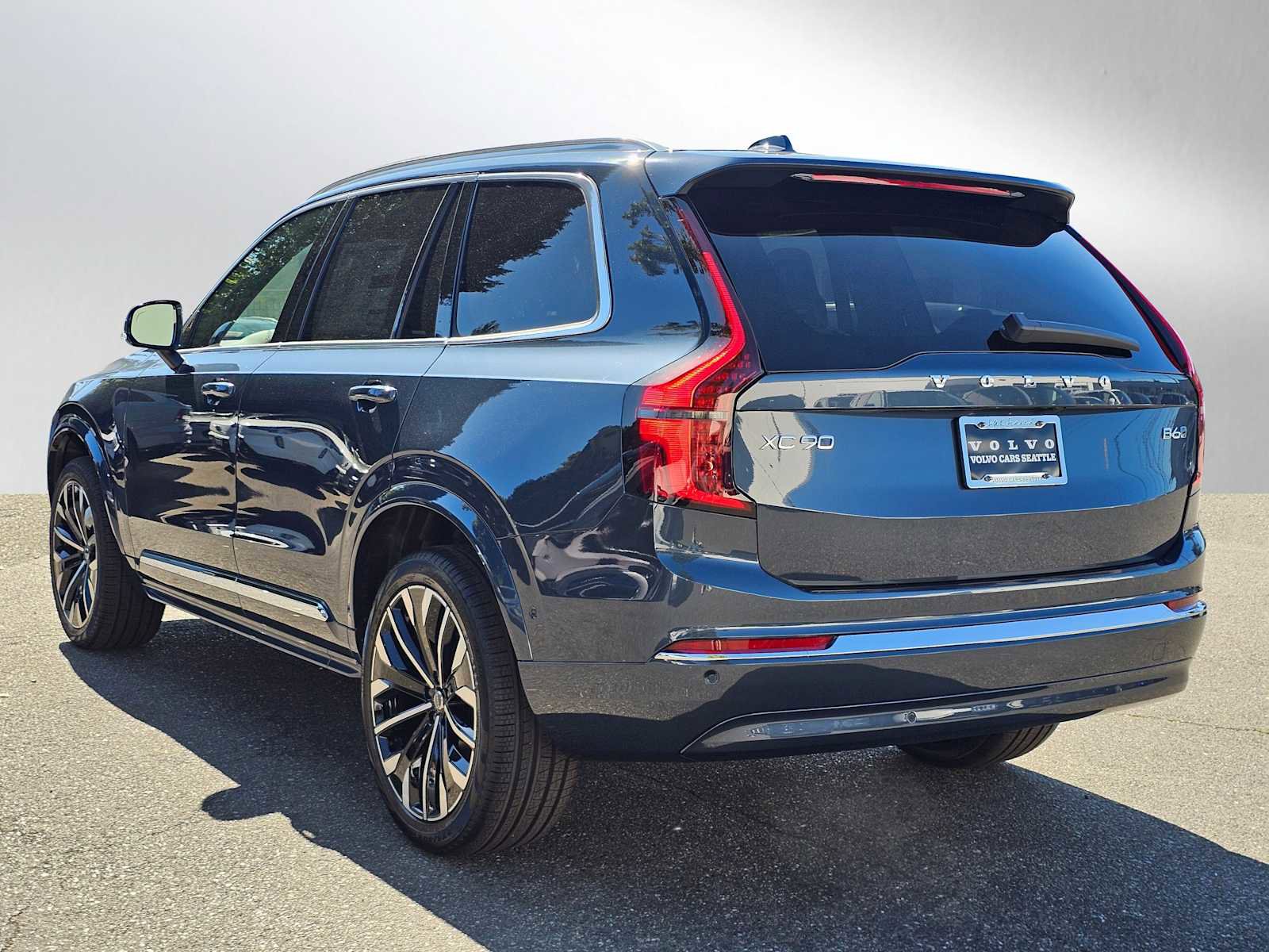 New 2026 Volvo XC90 B6 Plus image 5