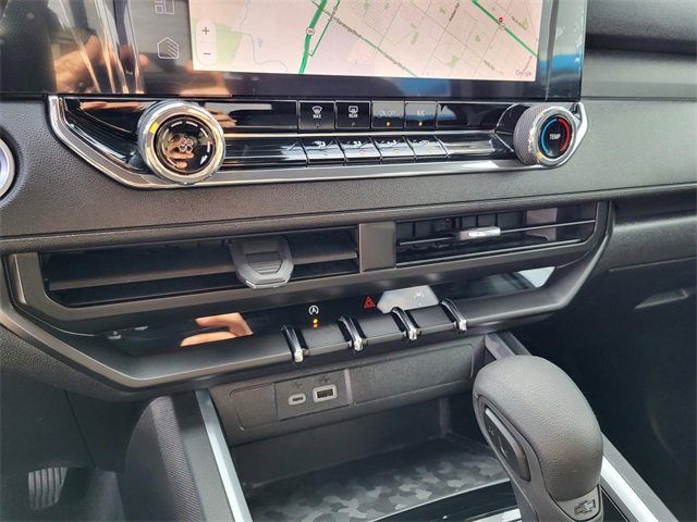 Used 2025 Chevrolet Colorado W/T image 10