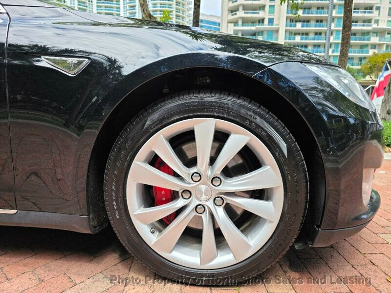 Used 2015 Tesla Model S P90D image 17