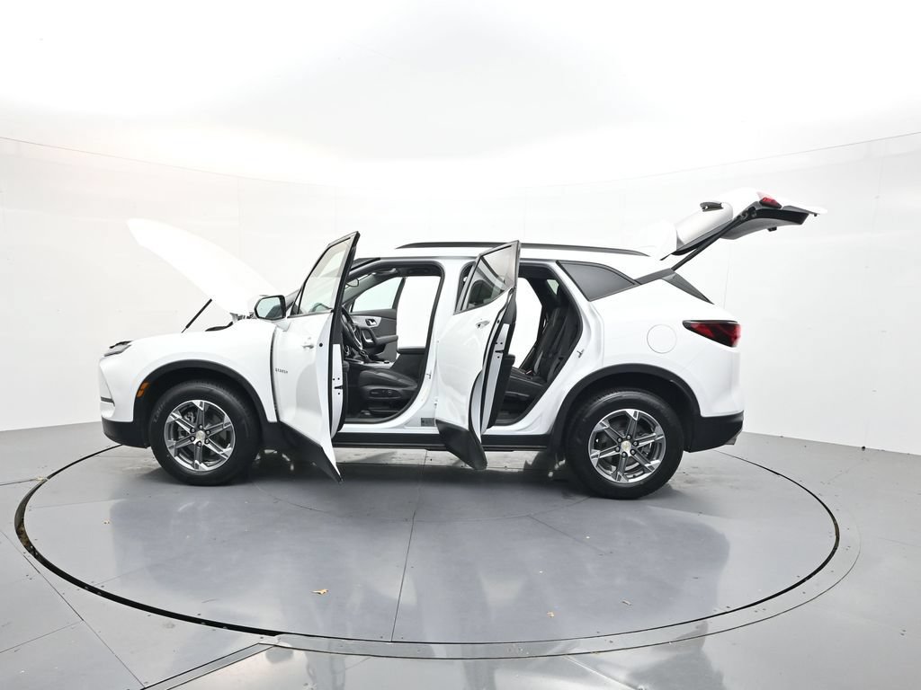 Used 2023 Chevrolet Blazer LT w/ Convenience Package FWD image 34