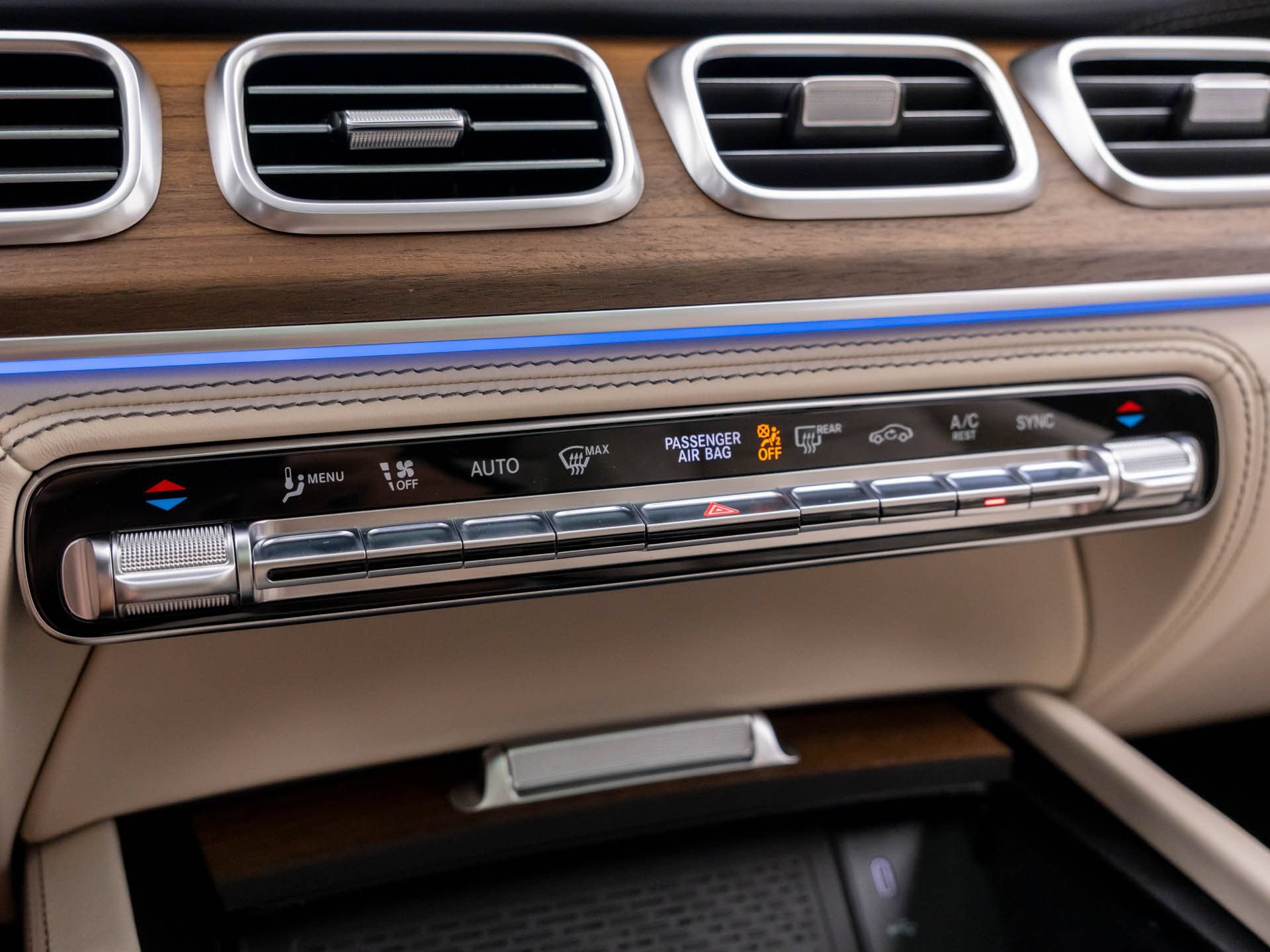 New 2026 Mercedes-Benz GLS 63 AMG 4MATIC image 29