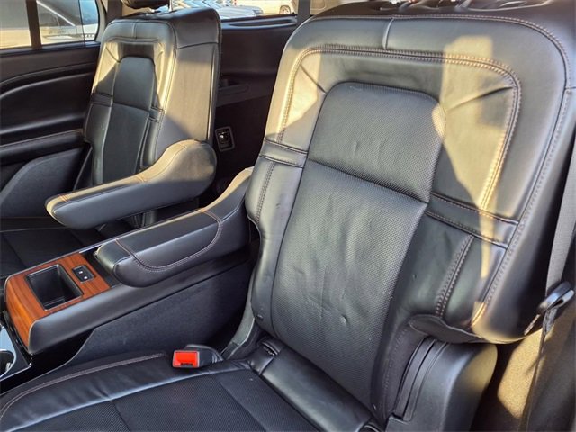 Used 2020 Lincoln Aviator Reserve w/ Equipment Group 202A image 9
