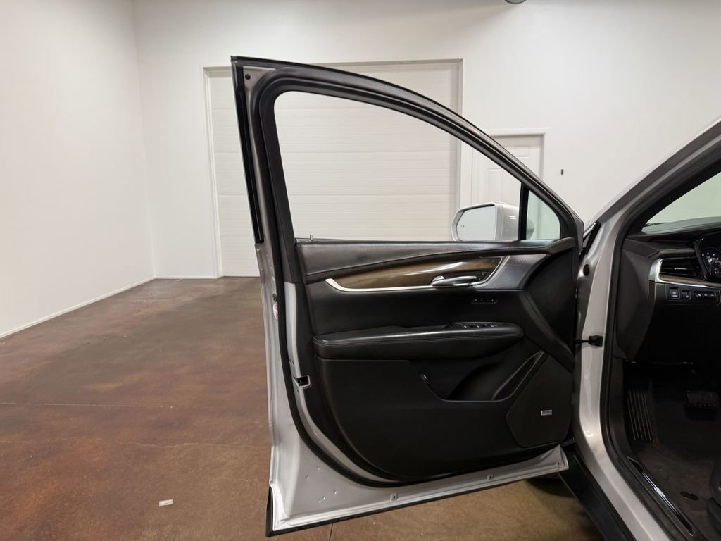 Used 2020 Cadillac XT5 Premium Luxury image 56