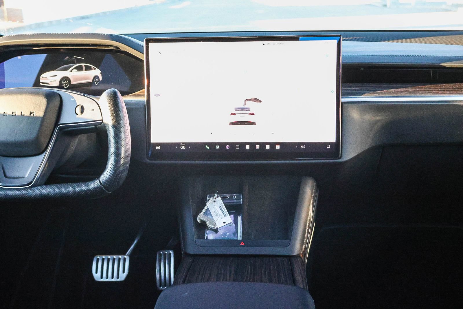 Used 2023 Tesla Model X image 24