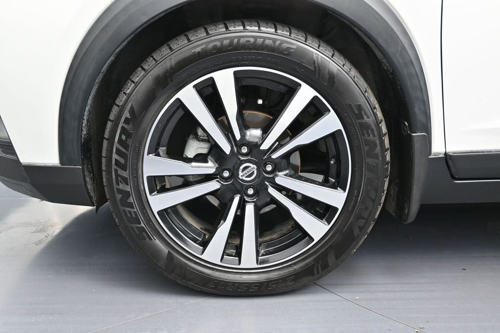 Used 2020 Nissan Kicks SR w/ SR Premium Package image 12