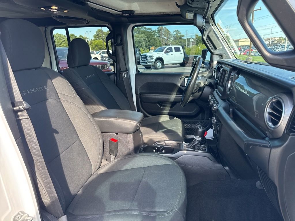 Used 2020 Jeep Wrangler Unlimited Sahara AWD/4WD image 25