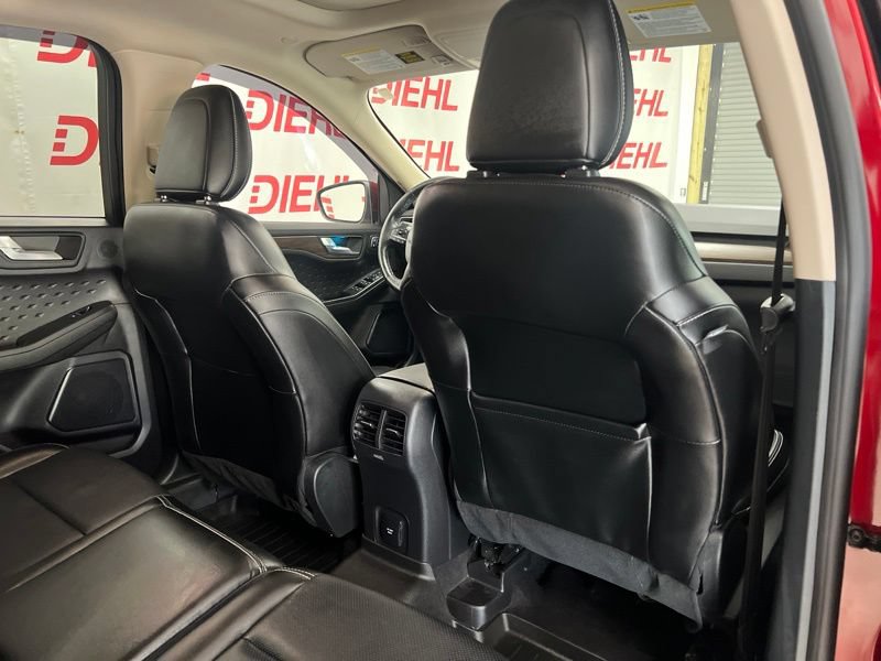 Used 2020 Ford Escape Titanium AWD/4WD image 12