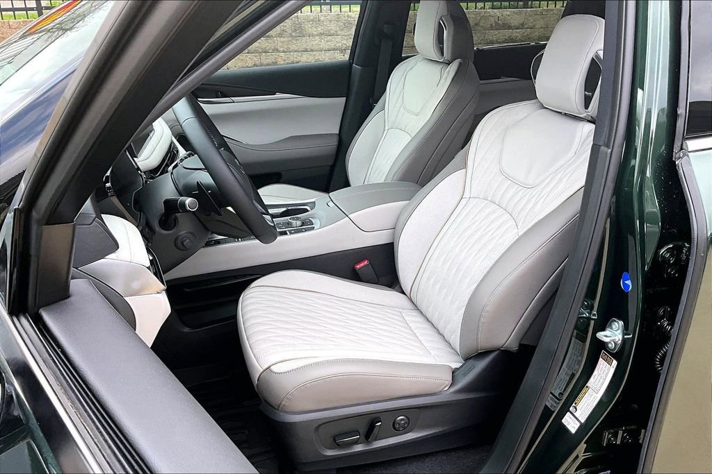 New 2026 INFINITI QX60 Autograph w/ Dark Cargo Package image 30