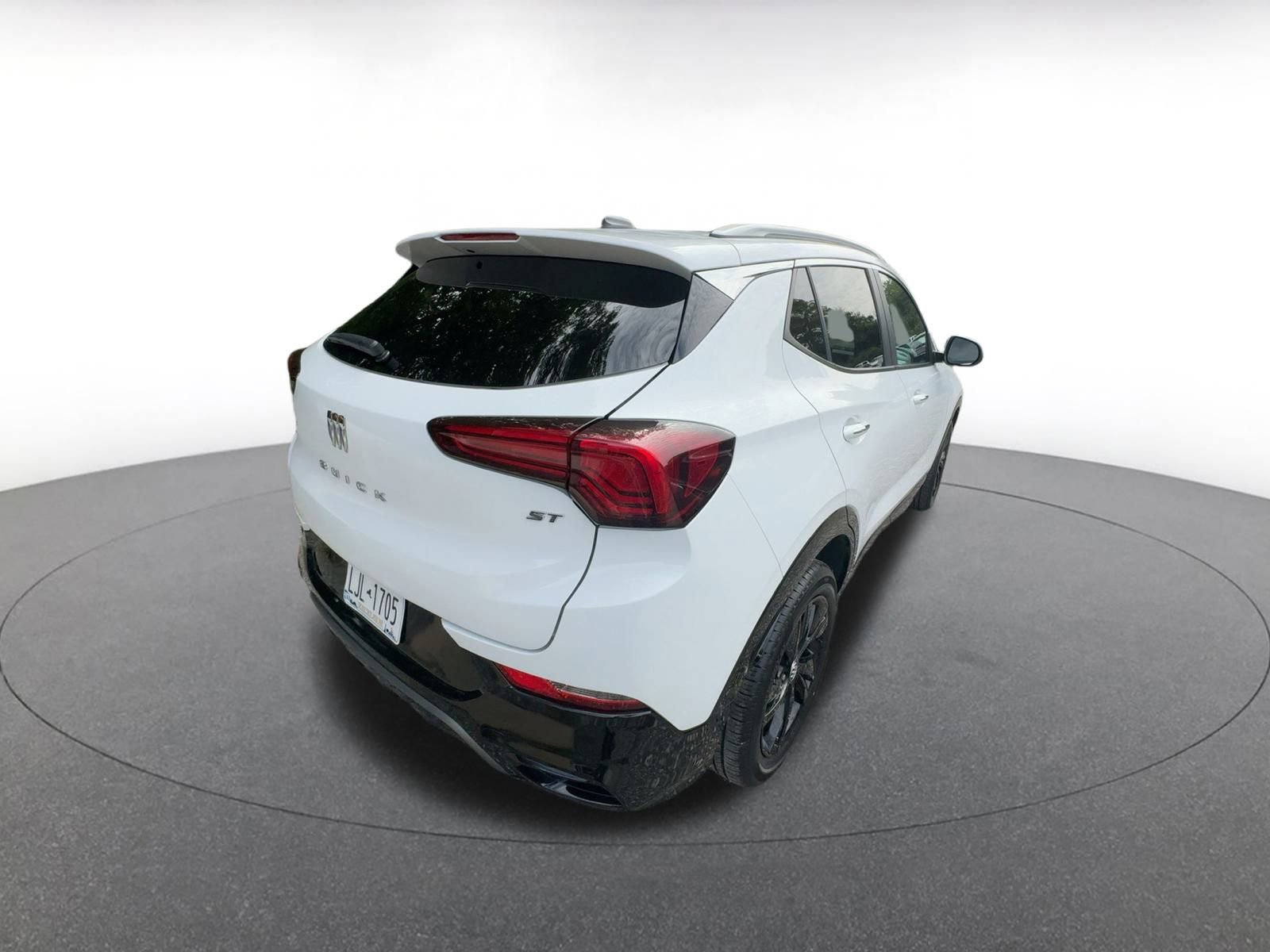 Used 2024 Buick Encore GX Sport Touring image 7