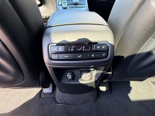 Used 2020 Hyundai Palisade Limited image 19